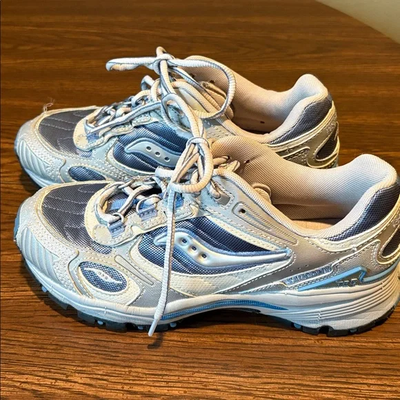 Saucony shoes - Picture 12 of 12